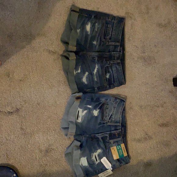 Aeropostale Pants - Aeropostale low rise midi shorts size 000